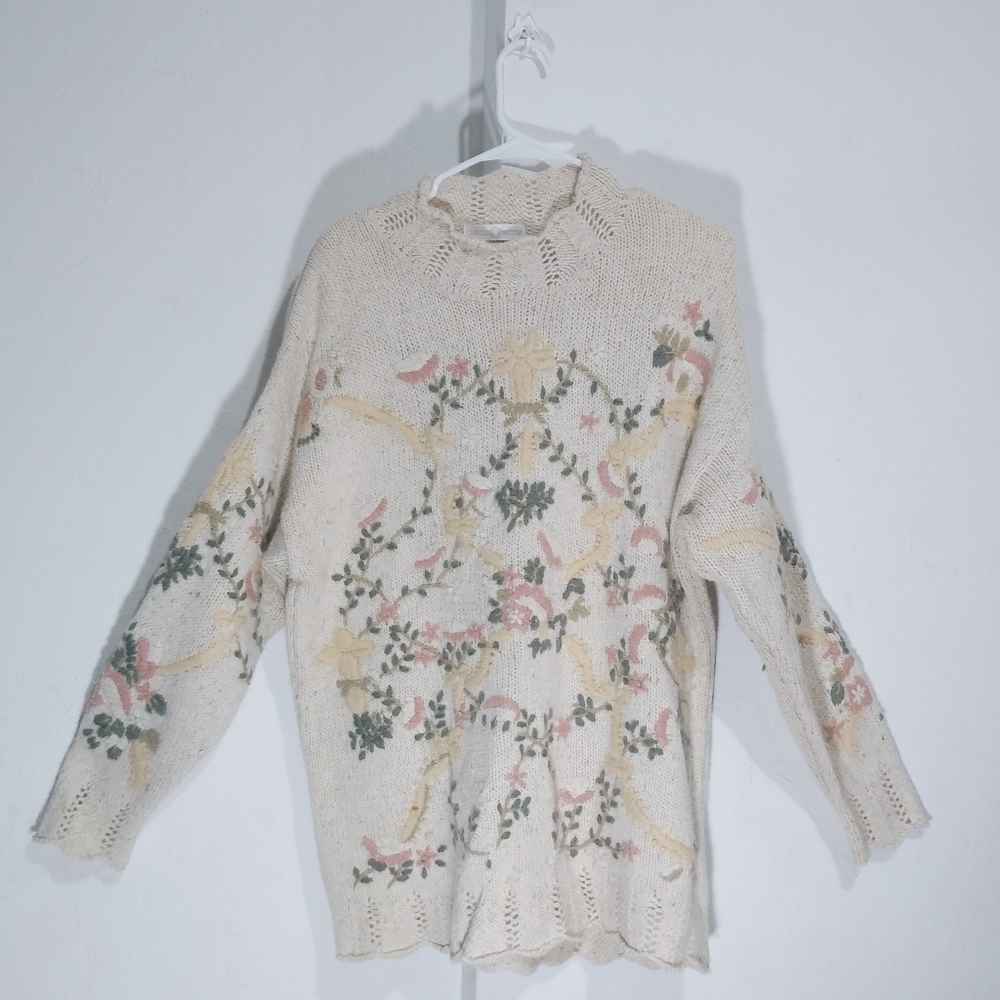 Capeisle knitters Embroidered by hand 
Floral Long